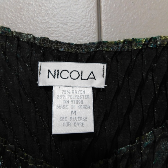 Nicola Green/Multi Accordion Pleat Sleeveless Top - Picture 4 of 4